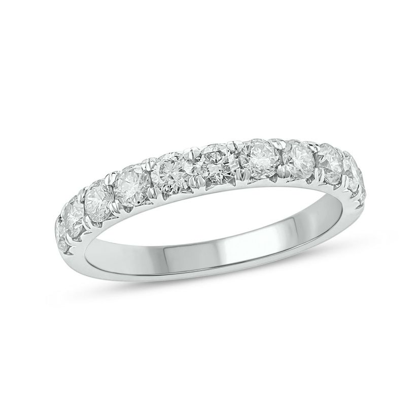 3/4 ct. t.w. Diamond Anniversary Band in 14K Gold
