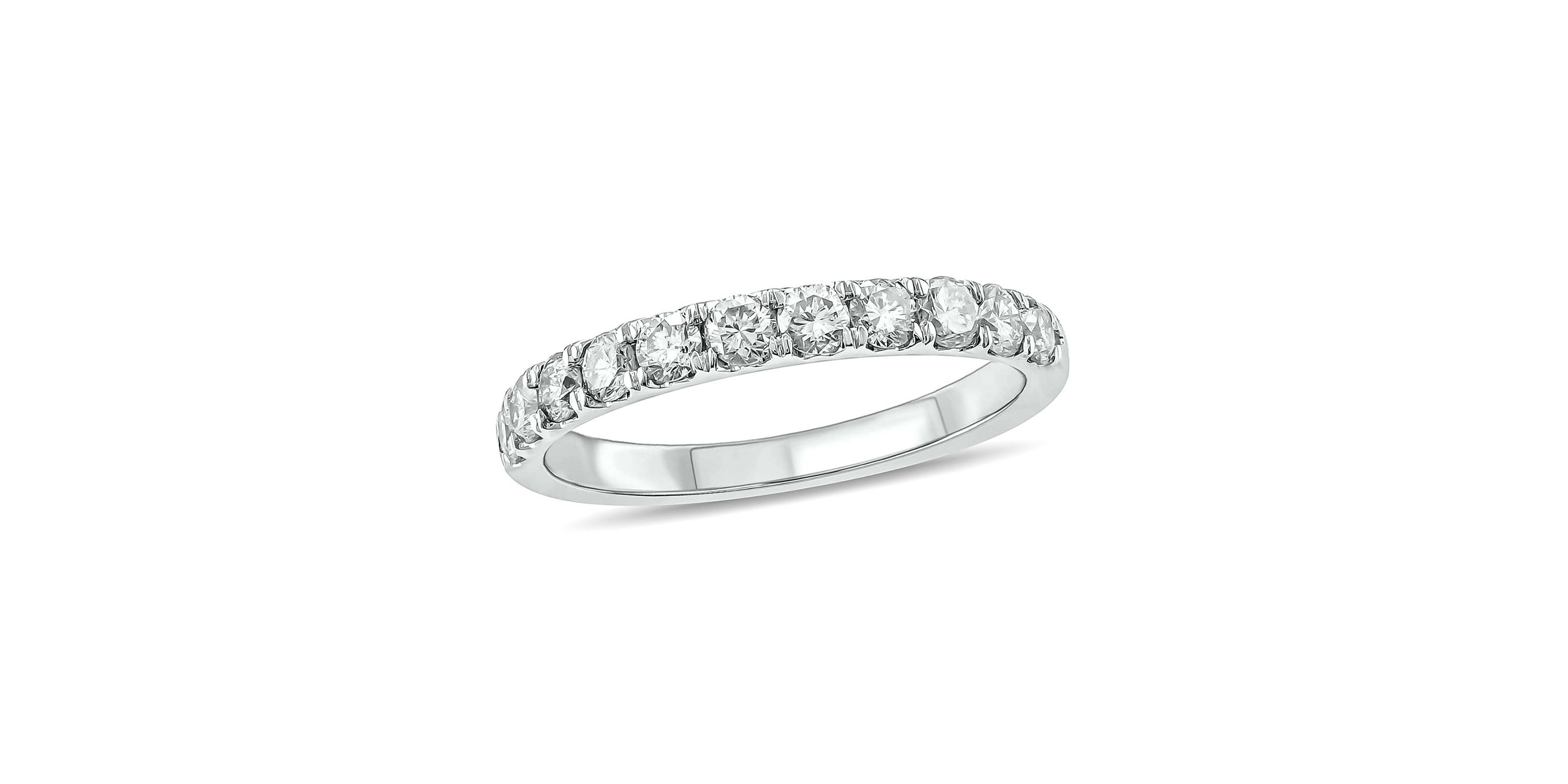 3/4 ct. t.w. Diamond Anniversary Band in 14K Gold