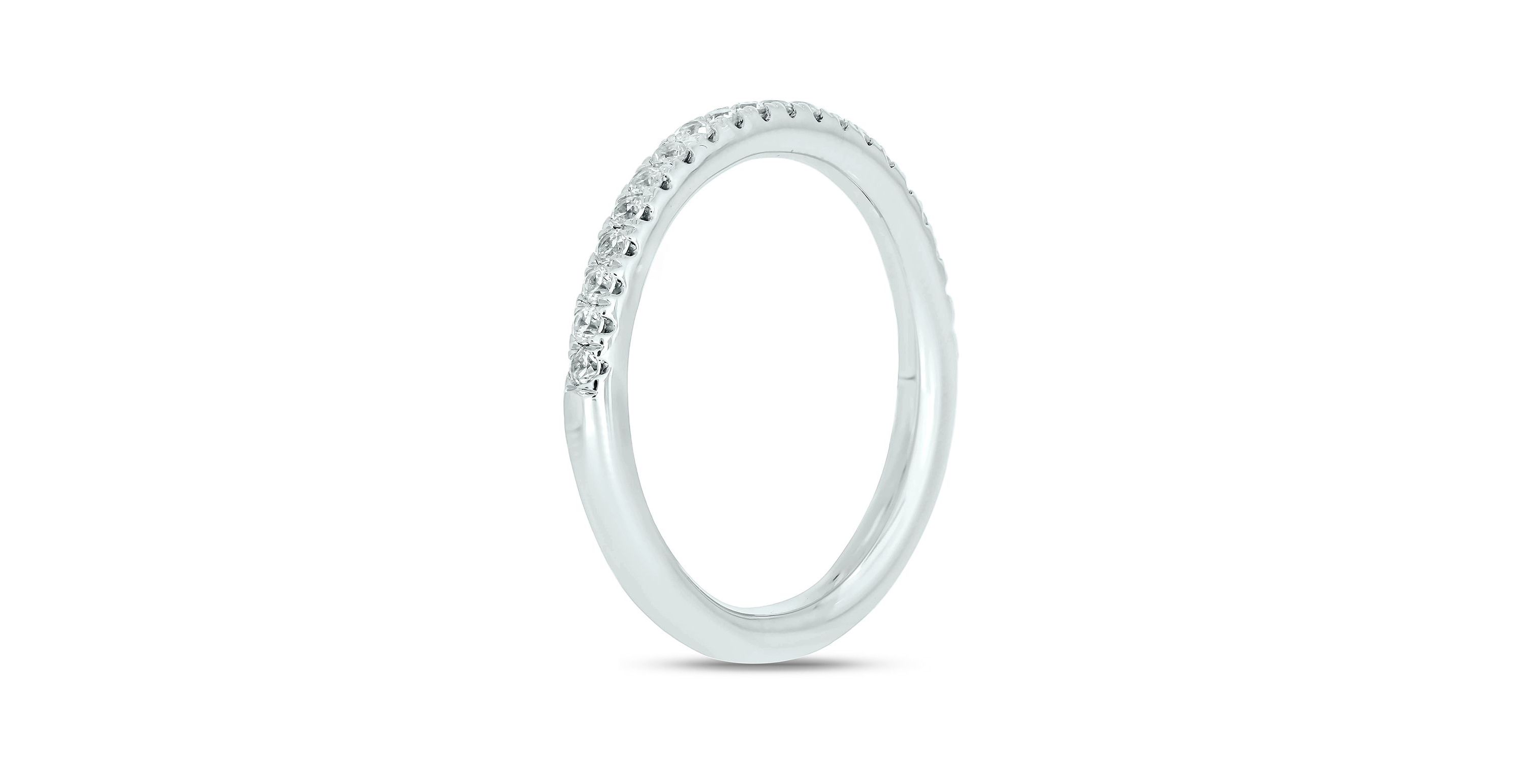 1/4 ct. t.w. Diamond Anniversary Band in 10K Gold