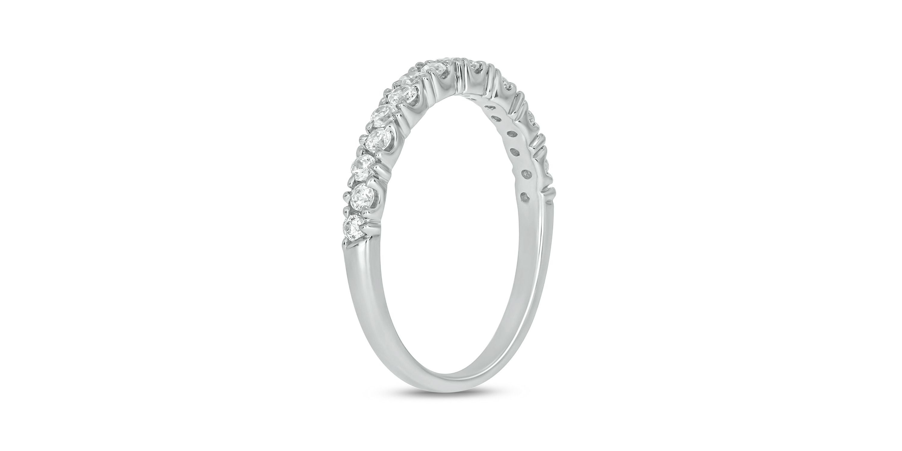 1/3 ct. t.w. Diamond Anniversary Band in 14K Gold