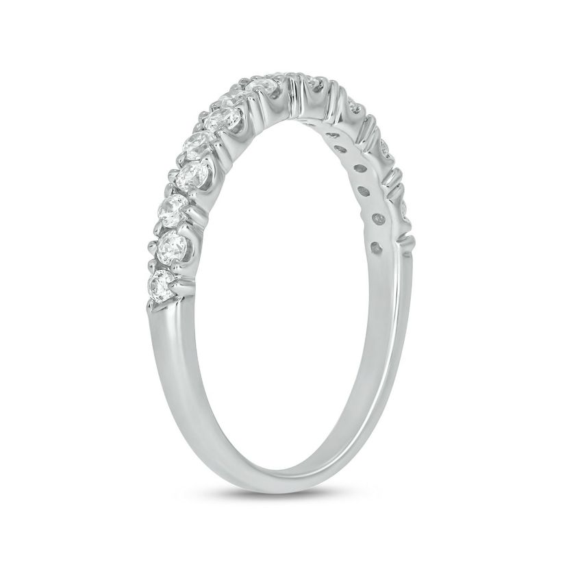 1/3 ct. t.w. Diamond Anniversary Band in 14K Gold