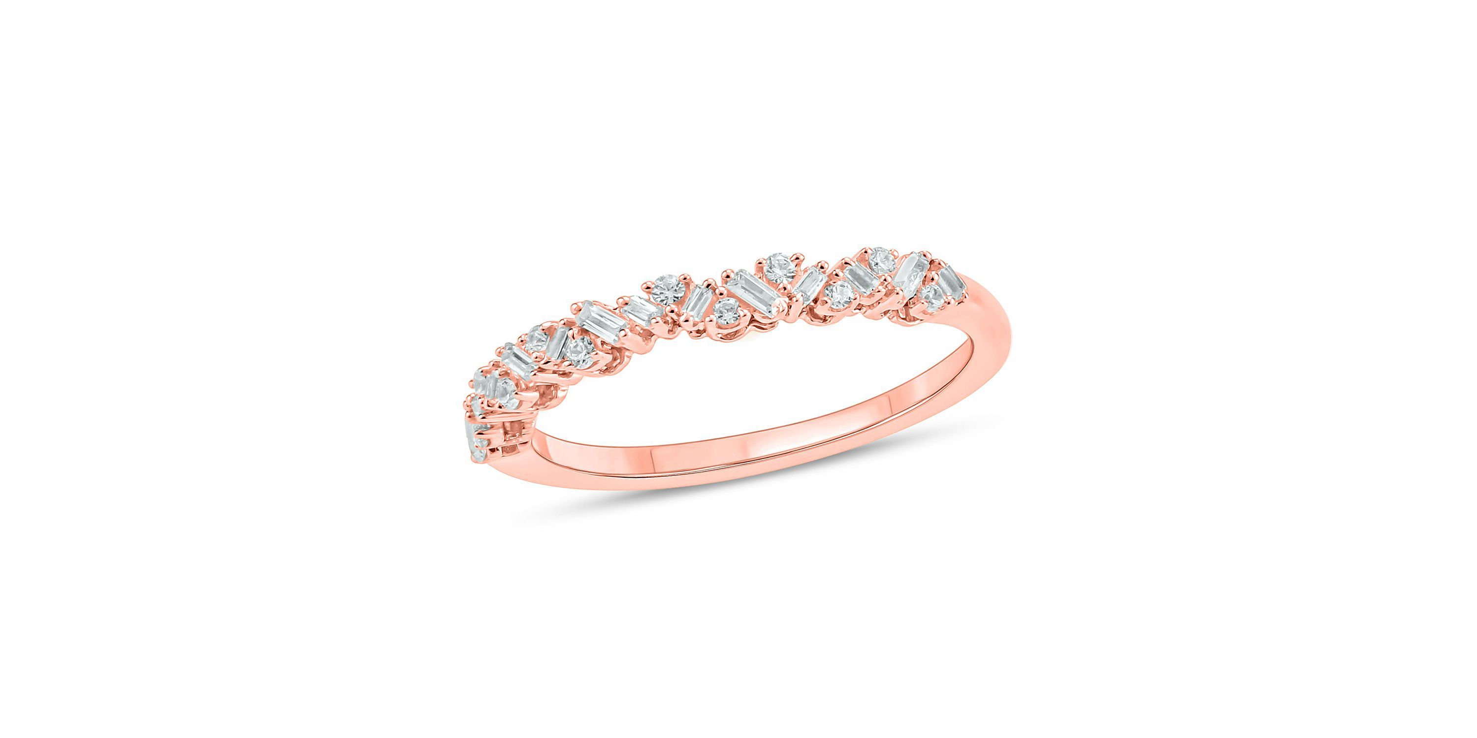 1/5 ct. t.w. Diamond Anniversary Band in 10K Gold