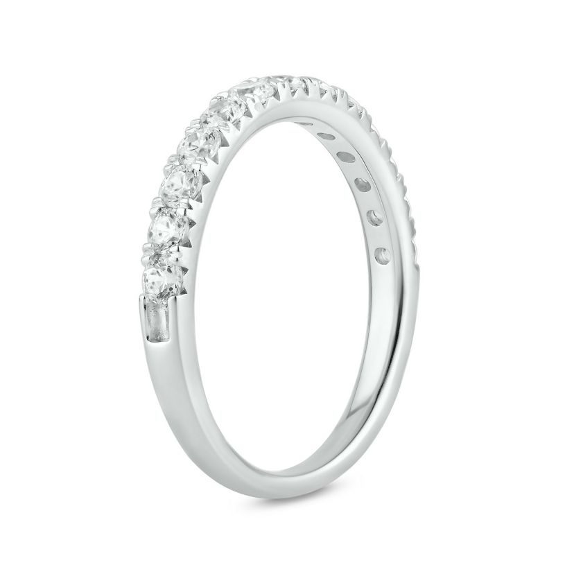 3/4 ct. t.w. Diamond Anniversary Band in 14K Gold