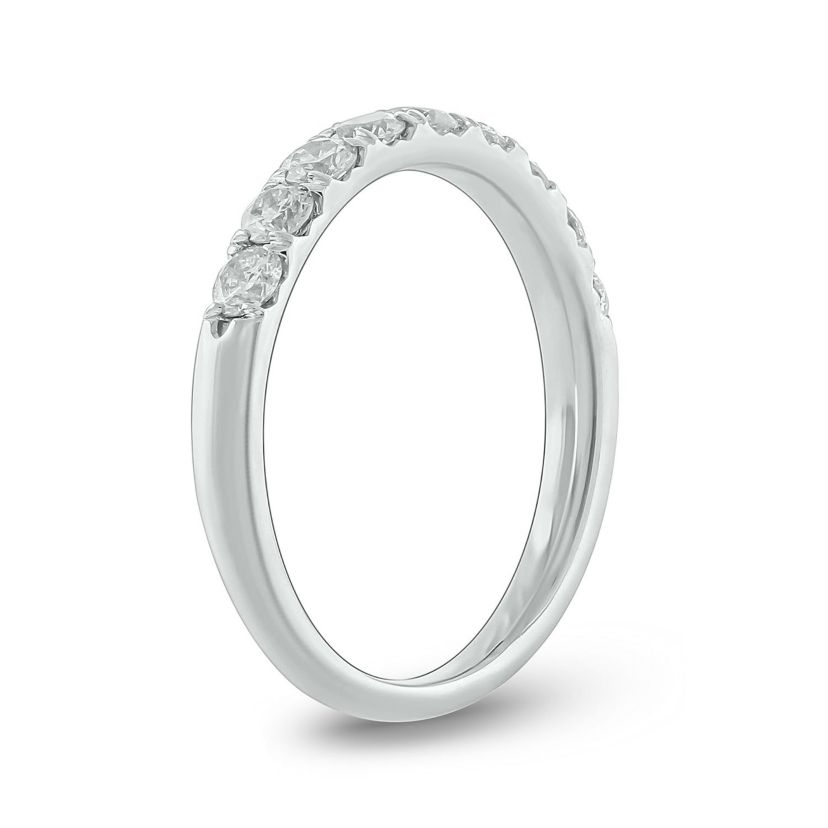 3/4 ct. t.w. Diamond Anniversary Band in 14K Gold