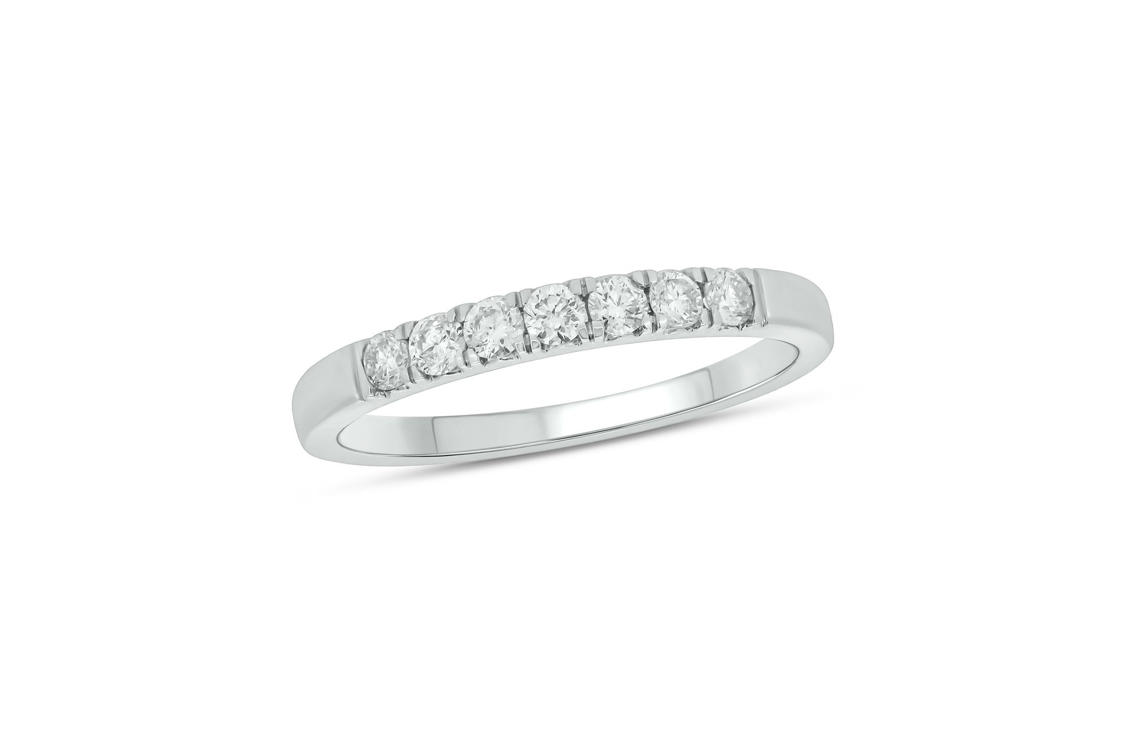 1/3 ct. t.w. Diamond Anniversary Band in 14K Gold