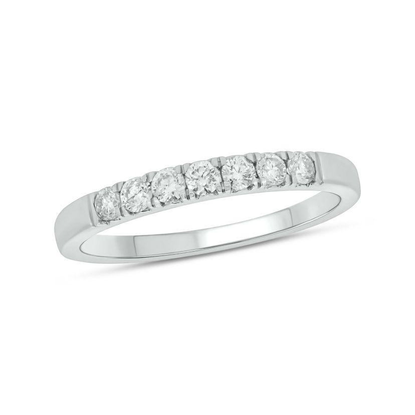 1/3 ct. t.w. Diamond Anniversary Band in 14K Gold