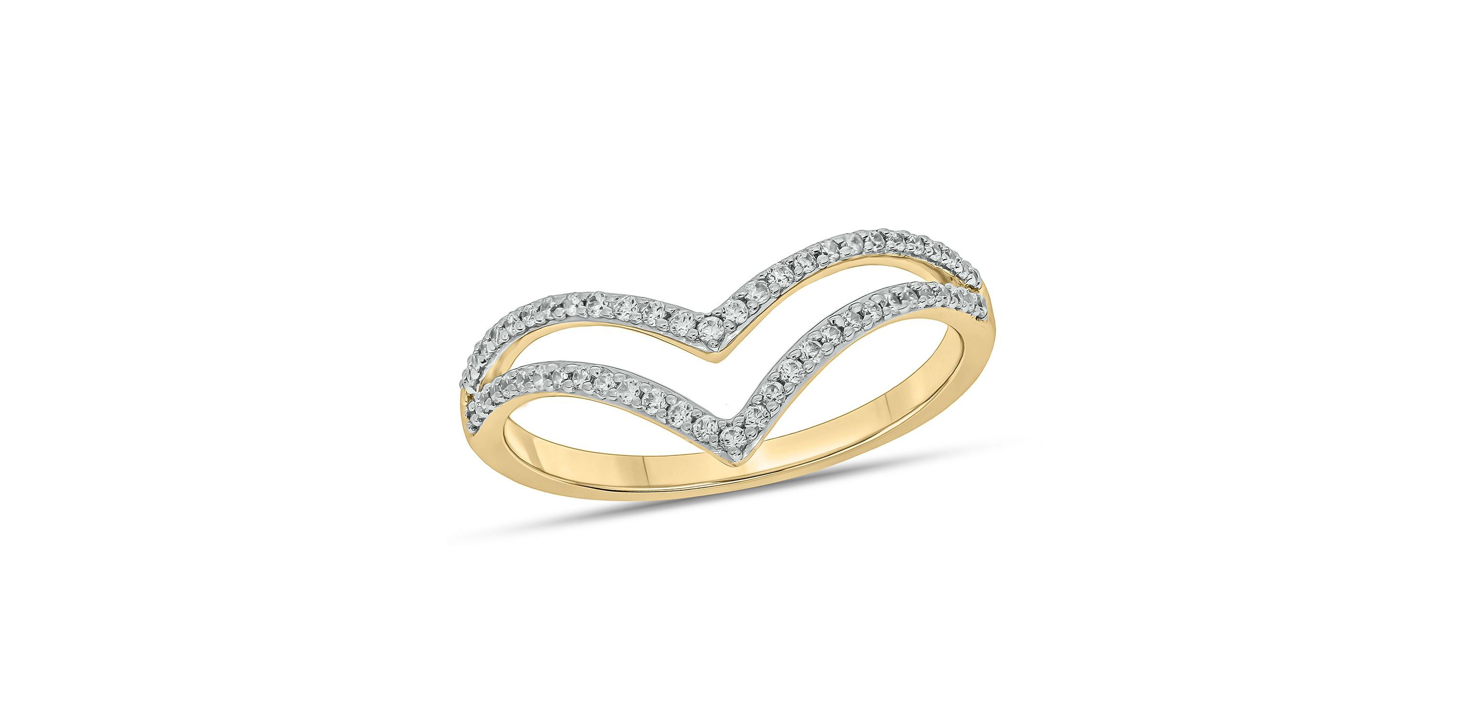 1/4 ct. t.w. Diamond Curve Ring In 10K Gold