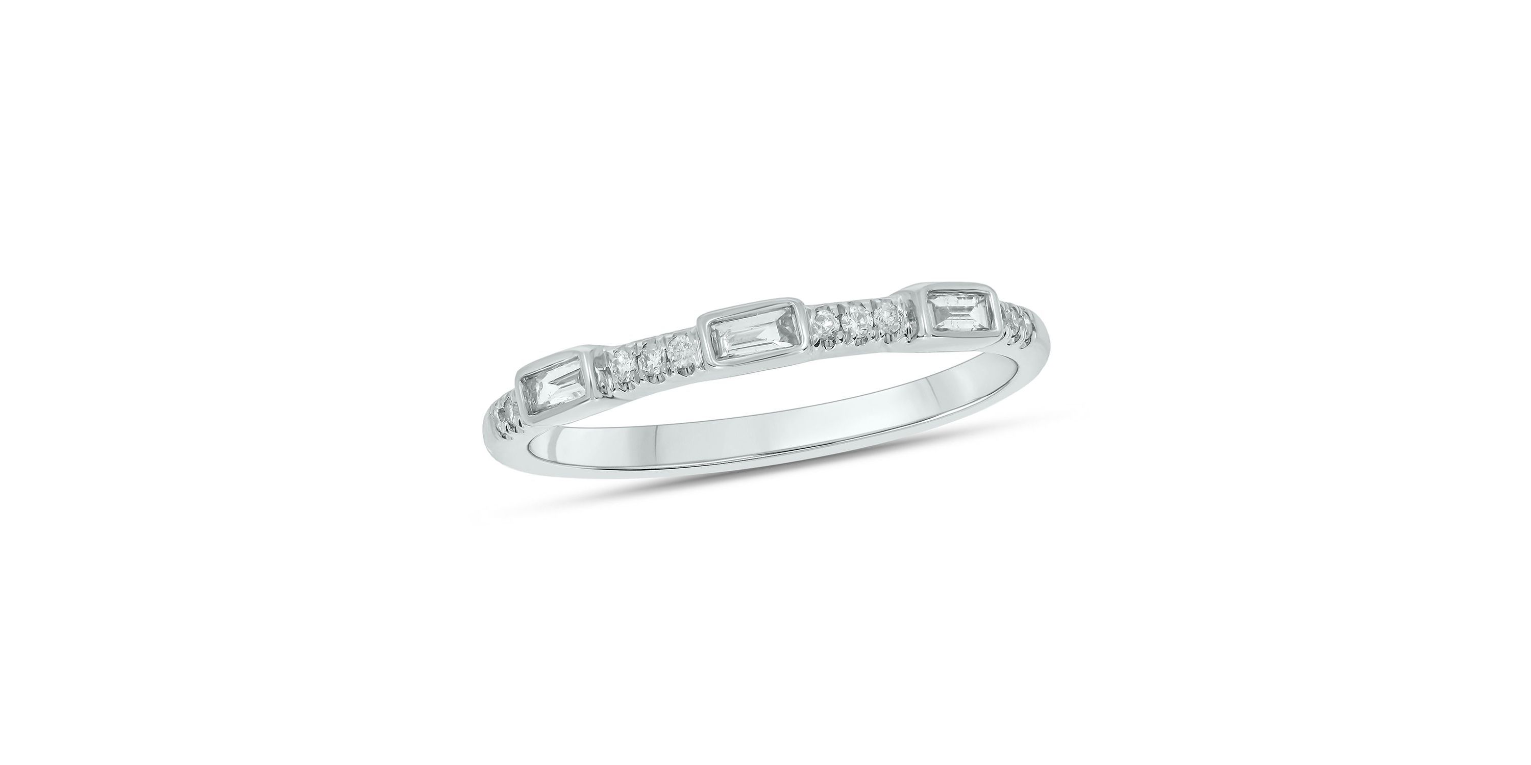 1/6 ct. t.w. Diamond Anniversary Band in 10K Gold