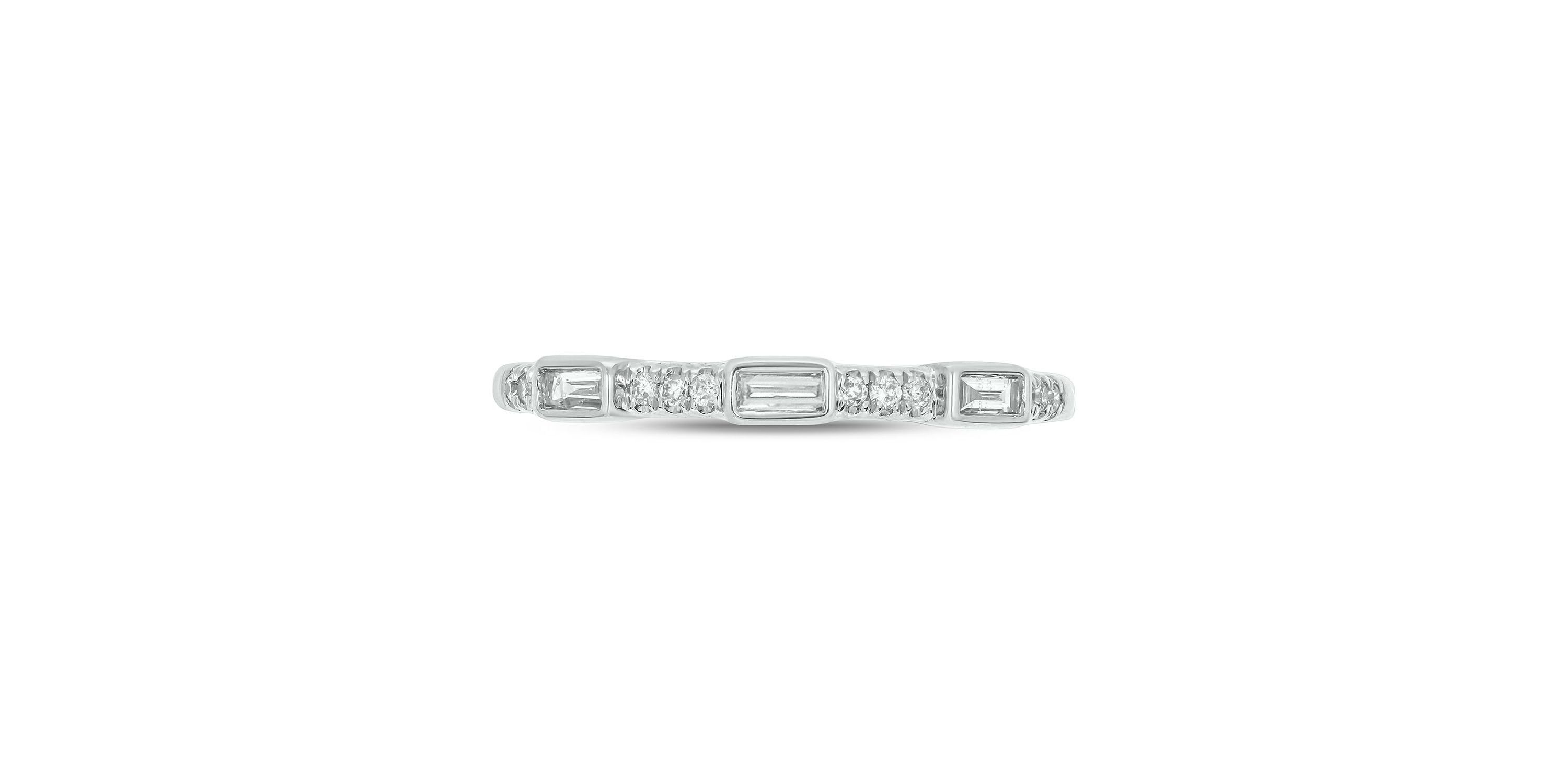 1/6 ct. t.w. Diamond Anniversary Band in 10K Gold