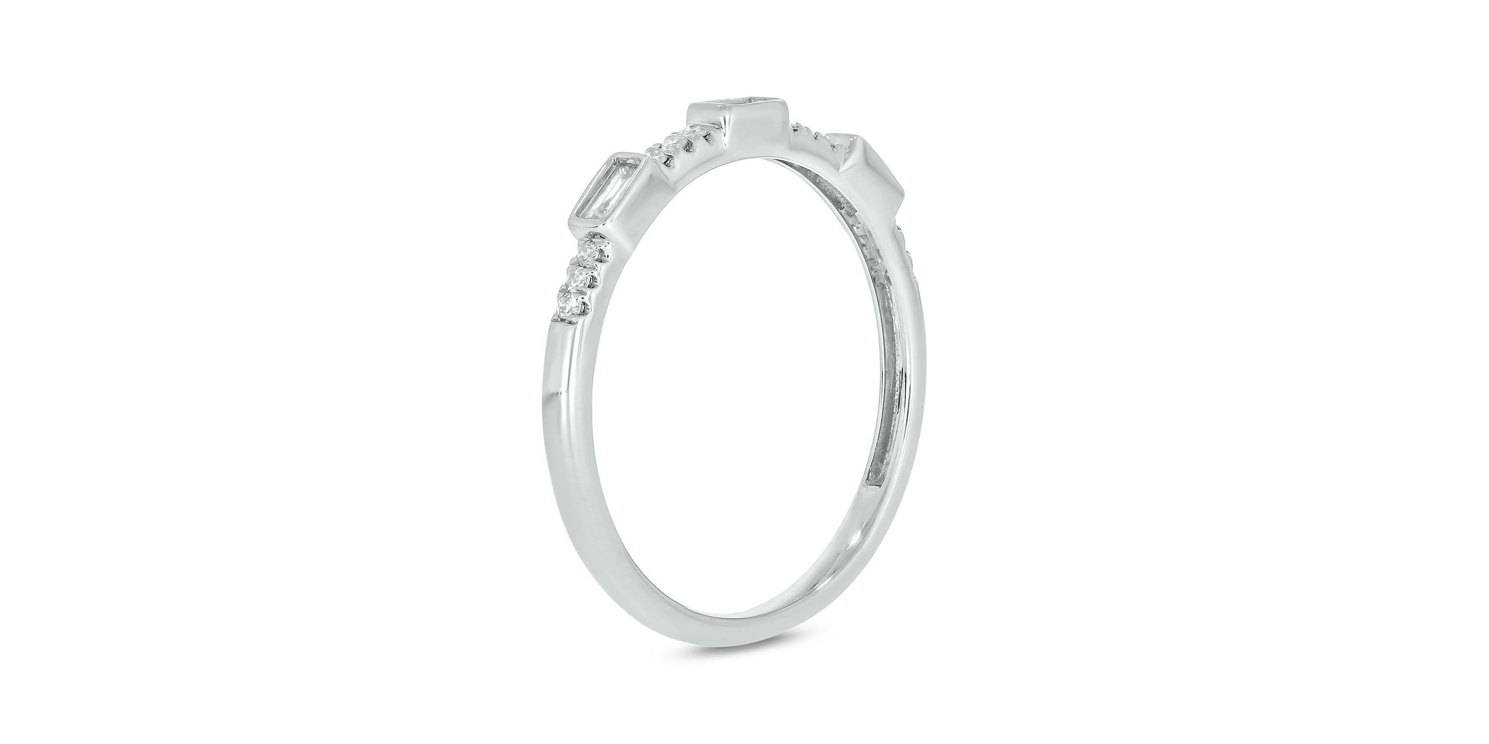 1/6 ct. t.w. Diamond Anniversary Band in 10K Gold