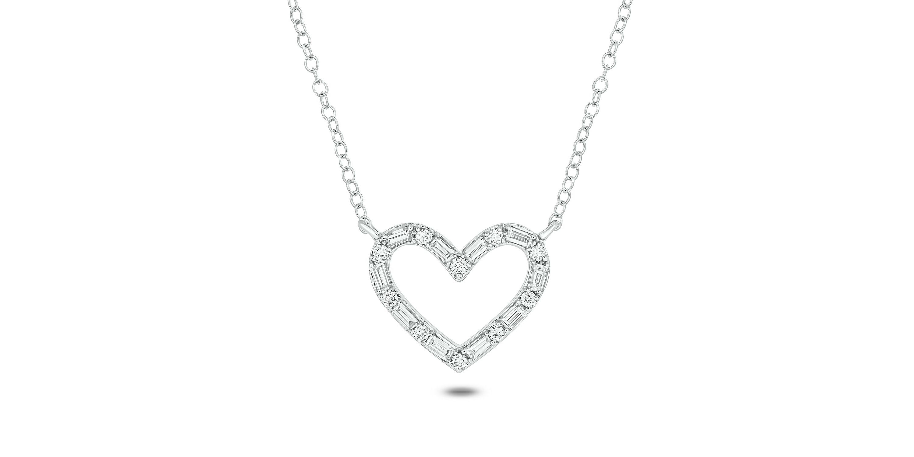 1/4 ct. t.w White Diamond Heart Shape Pendant Necklace in 10K Gold