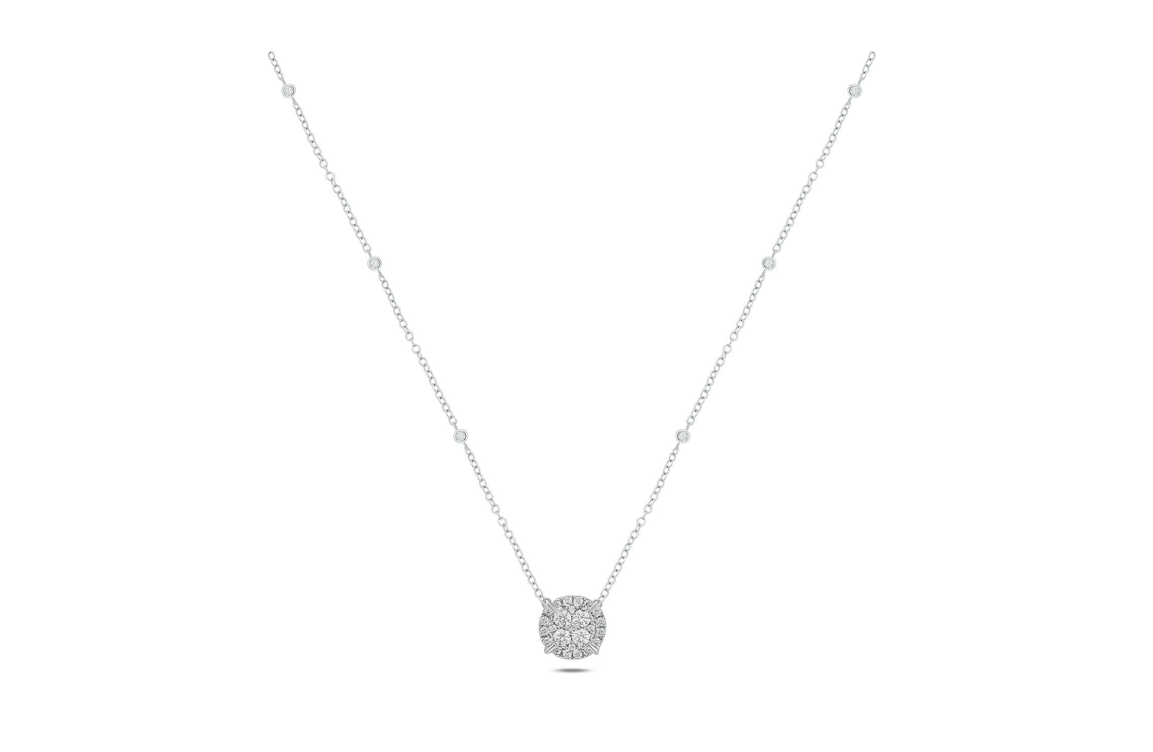 3/8 ct. t.w White Natrual Diamond Cushion Pendant Necklace in 10K Gold