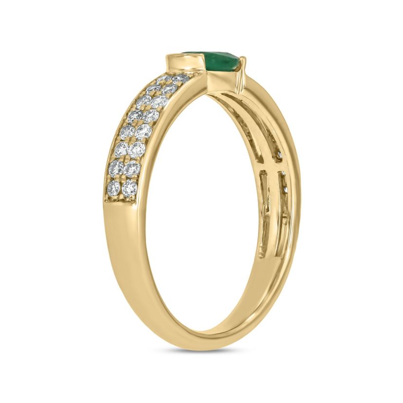 5/8 ct.t.w. Diamond Natural Ovel Shape Emerald  Anniversary Band in 14KT Yellow Gold