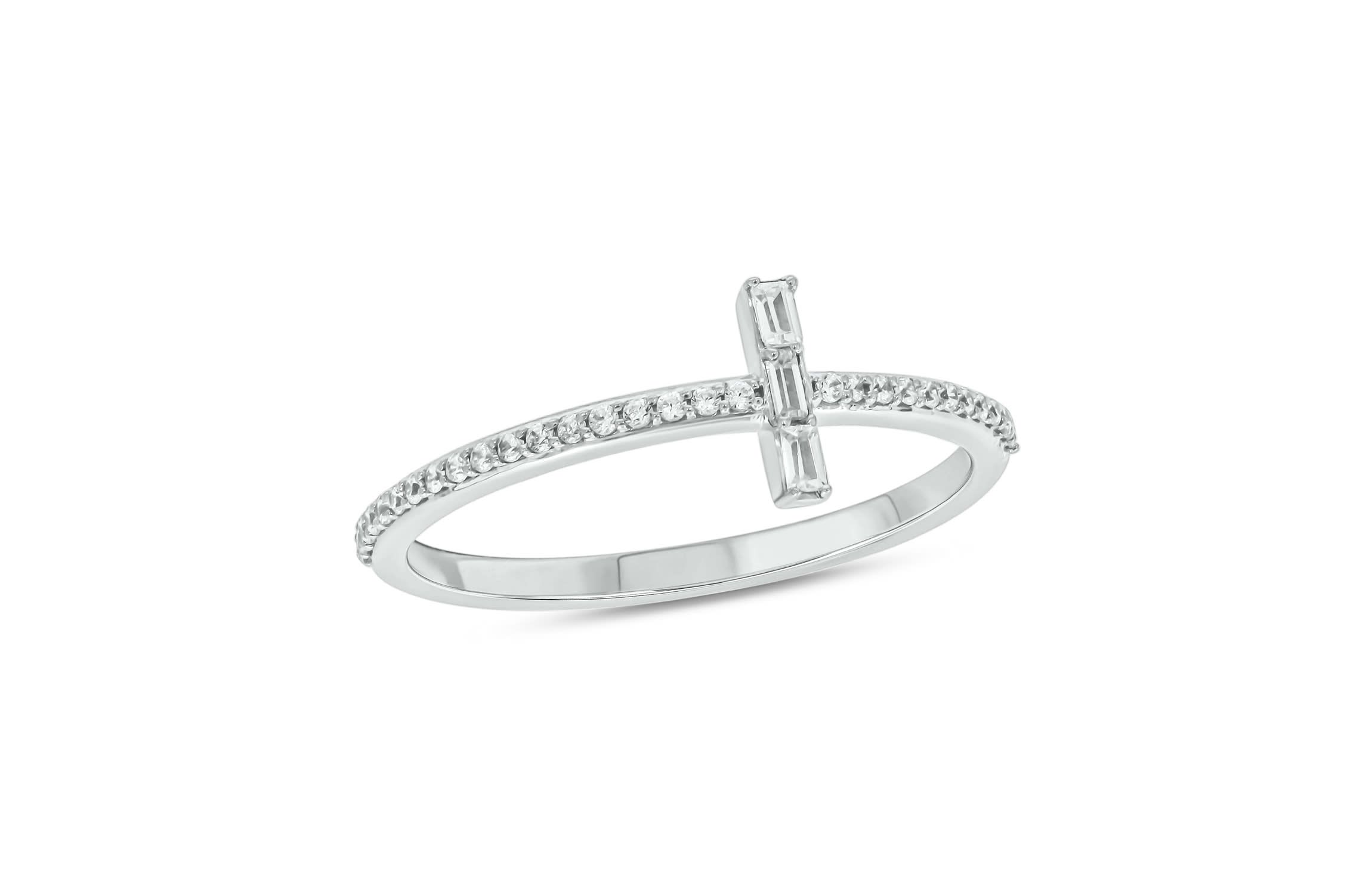 1/6 carat, Diamond Round & Bagutte Ring in 14K Yellow Gold