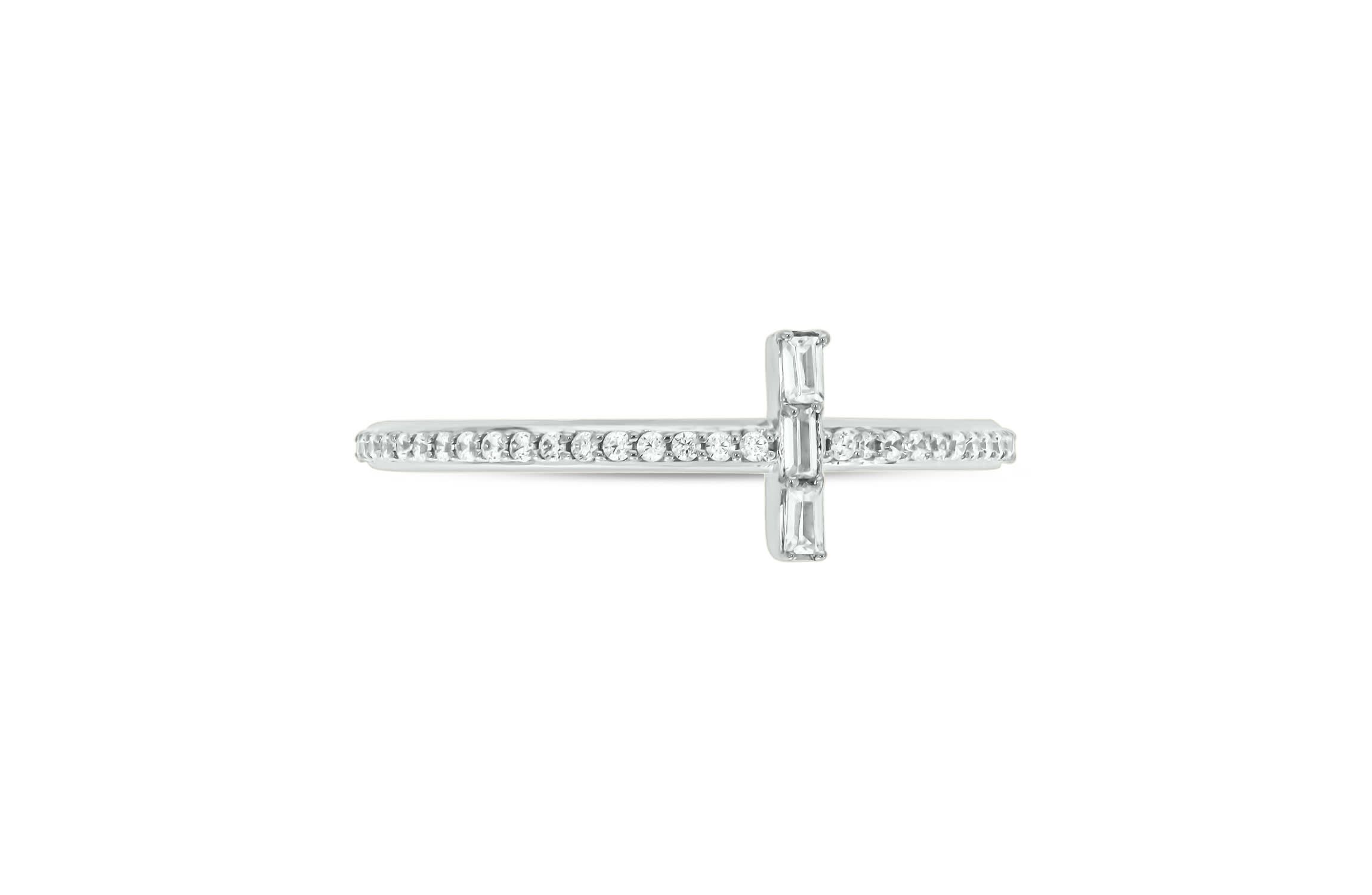 1/6 carat, Diamond Round & Bagutte Ring in 14K Yellow Gold