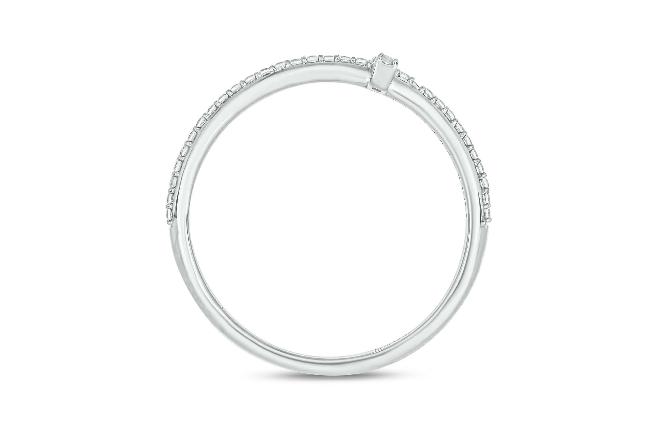 1/6 carat, Diamond Round & Bagutte Ring in 14K Yellow Gold