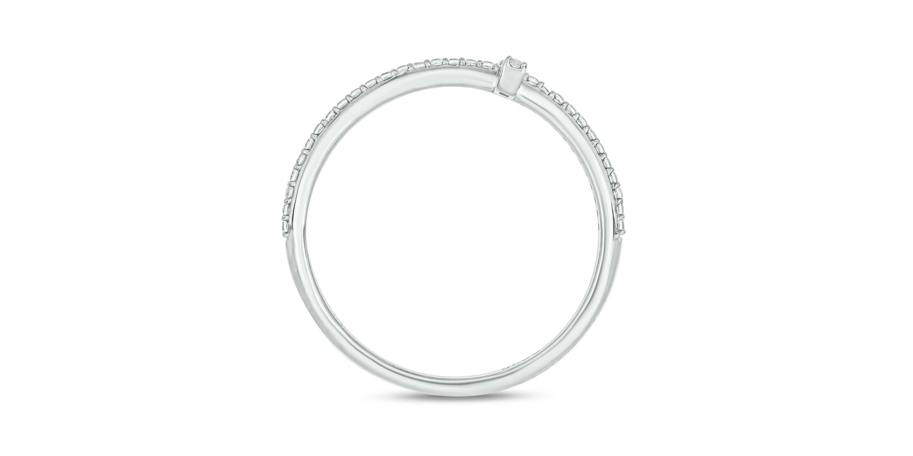 1/6 carat, Diamond Round & Bagutte Ring in 14K Yellow Gold