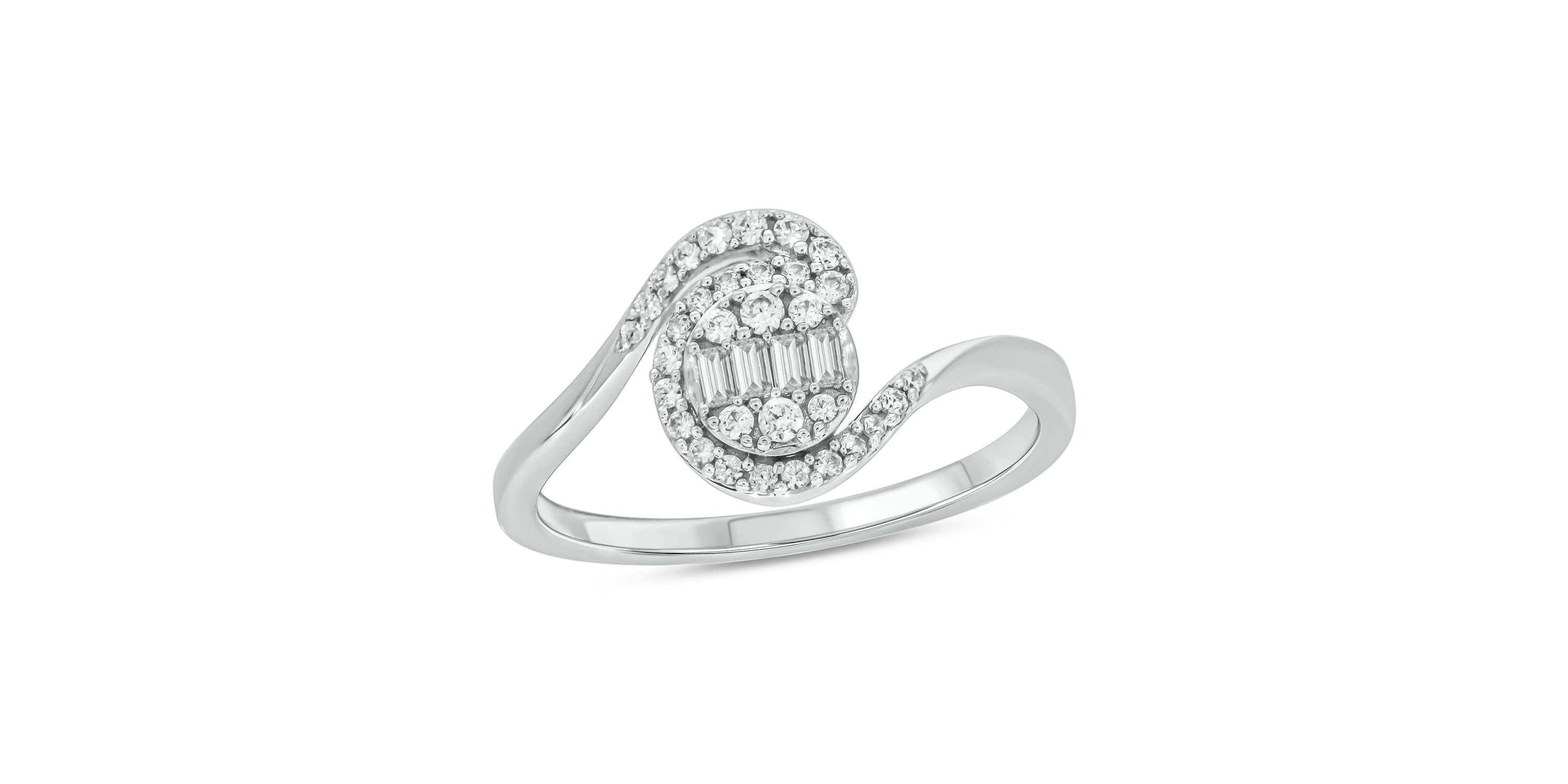 1/4 carat, Diamond Round & Baguette Composite Ring in 14K White Gold