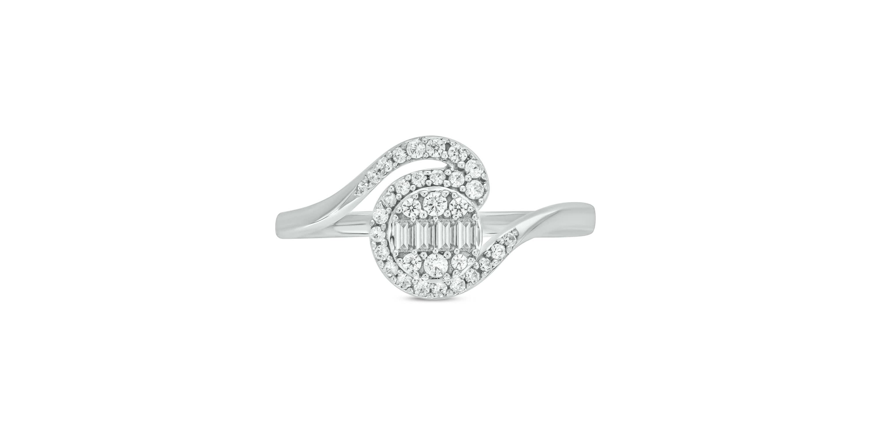 1/4 carat, Diamond Round & Baguette Composite Ring in 14K White Gold