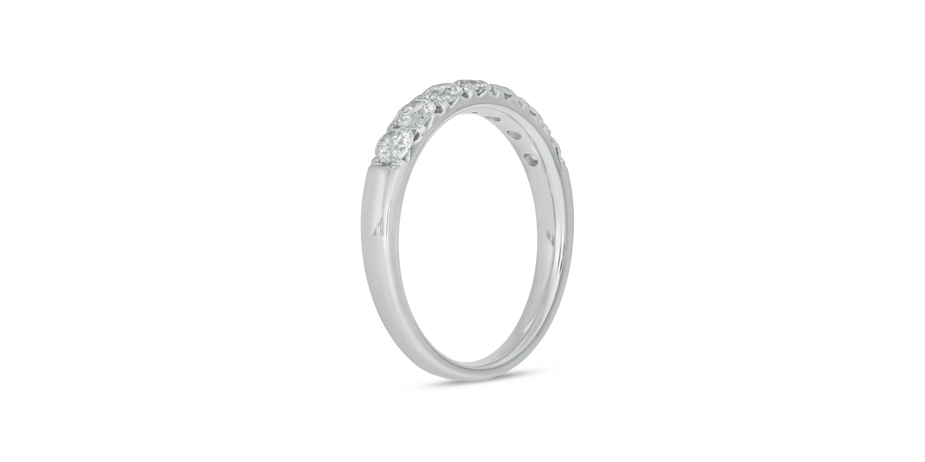 Lab Created 3/4 Carat Lab-Grown Diamond Elegant Anniversary Ring in Sterling Silver