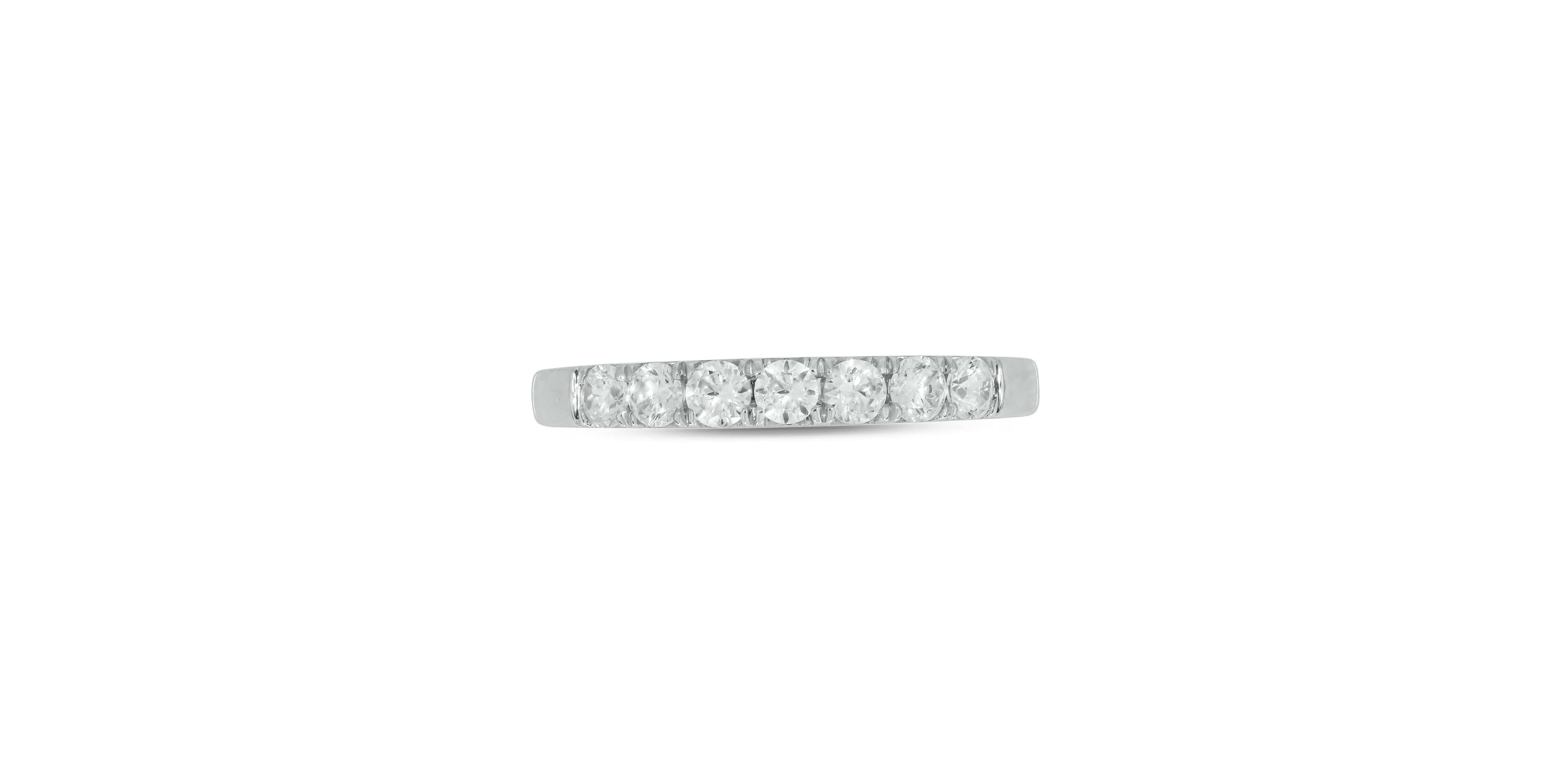 Lab Created 1/2 Carat Lab-Grown Diamond Luxurious Anniversary Ring in Sterling Silver
