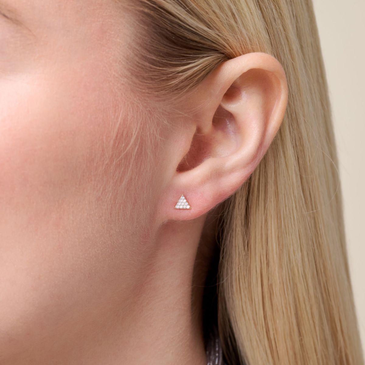 1/10 cttw Diamond Triangle Stud Earrings in 14k Yellow Gold