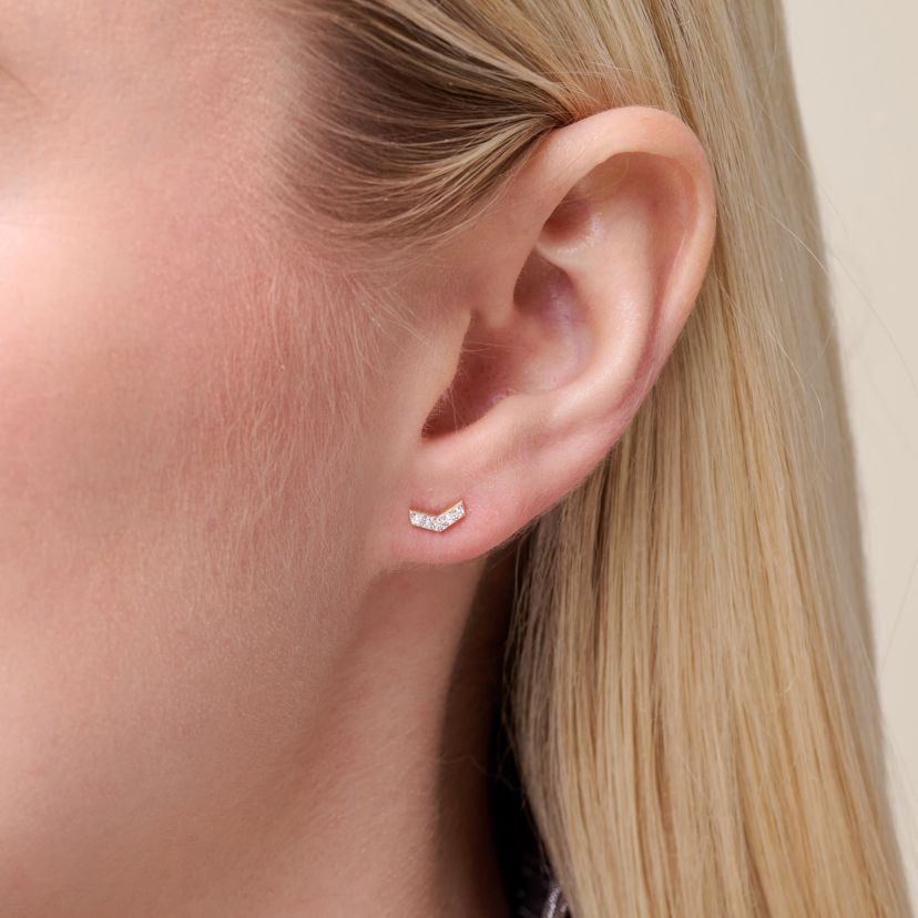 1/10 cttw Diamond Chevron Stud Earrings in 14k Yellow Gold