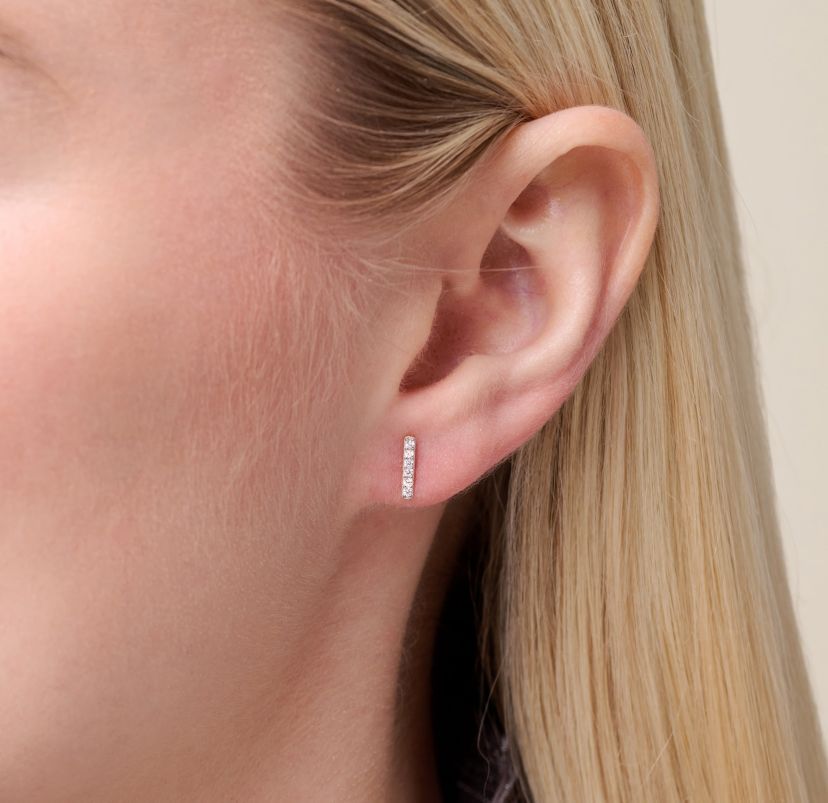 1/10 cttw Diamond Bar Earrings in 14k Yellow Gold