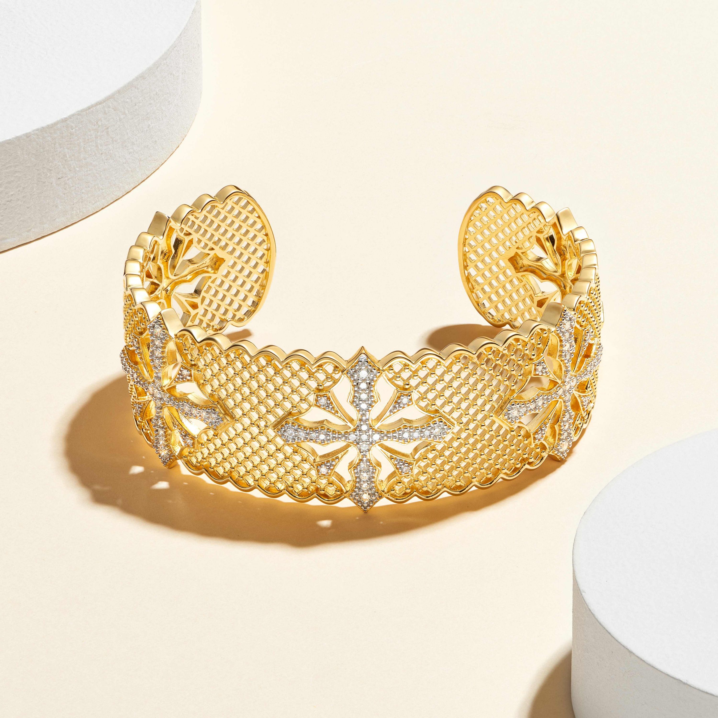 Lab Created 18k Gold Plated Sterling Silver 1 CT TW Lab Grown Diamond Cuff