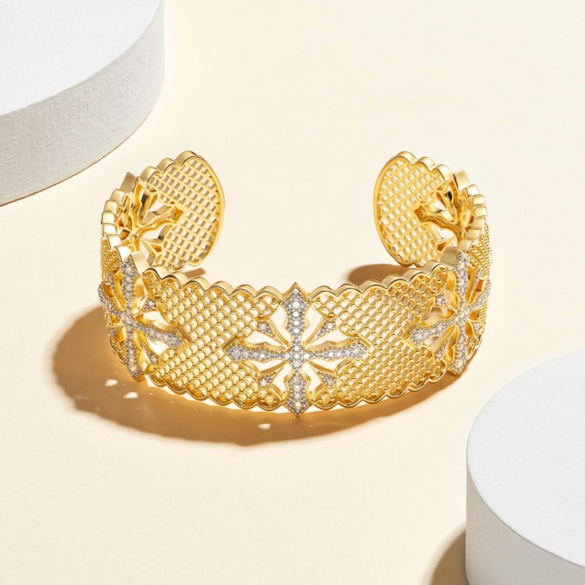 Lab Created 18k Gold Plated Sterling Silver 1 CT TW Lab Grown Diamond Cuff