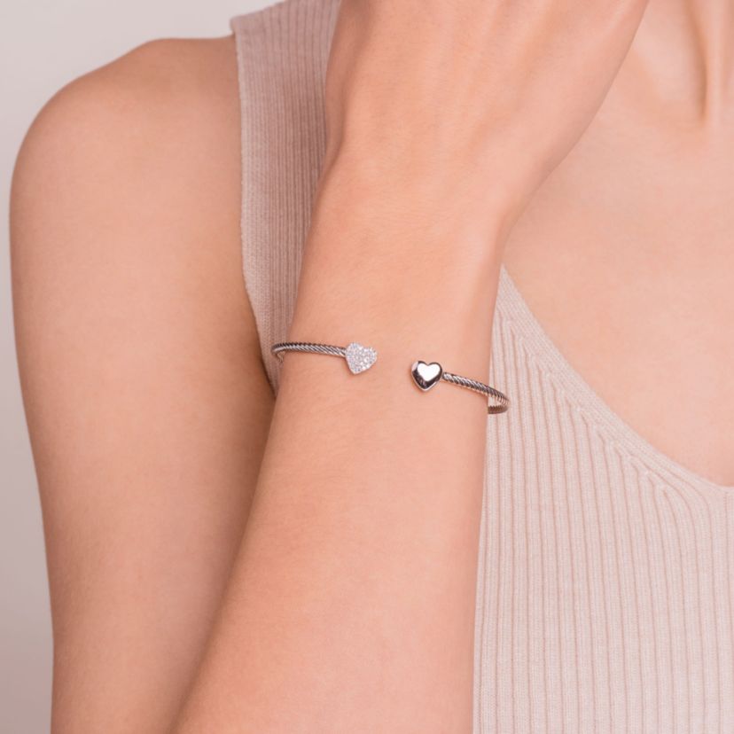 1/10 cttw Diamond Twin Heart Open Cuff Twisted Bangle in Rhodium Plated Sterling Silver