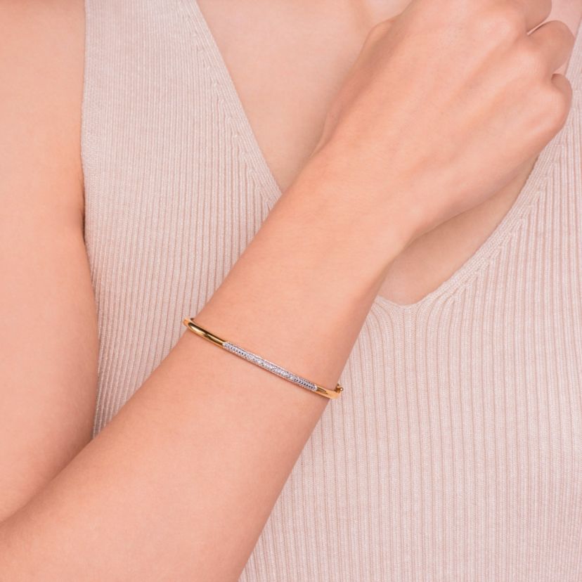 1/10 cttw Diamond Station Stackable Bangle Bracelet in 18k Yellow Gold and Rhodium Plated Sterling Silver