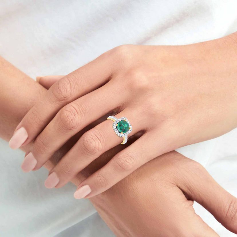 Lab Created 8.00 MM Round Created Emerald and 3/8CTTW Lab Grown Diamond Ring.