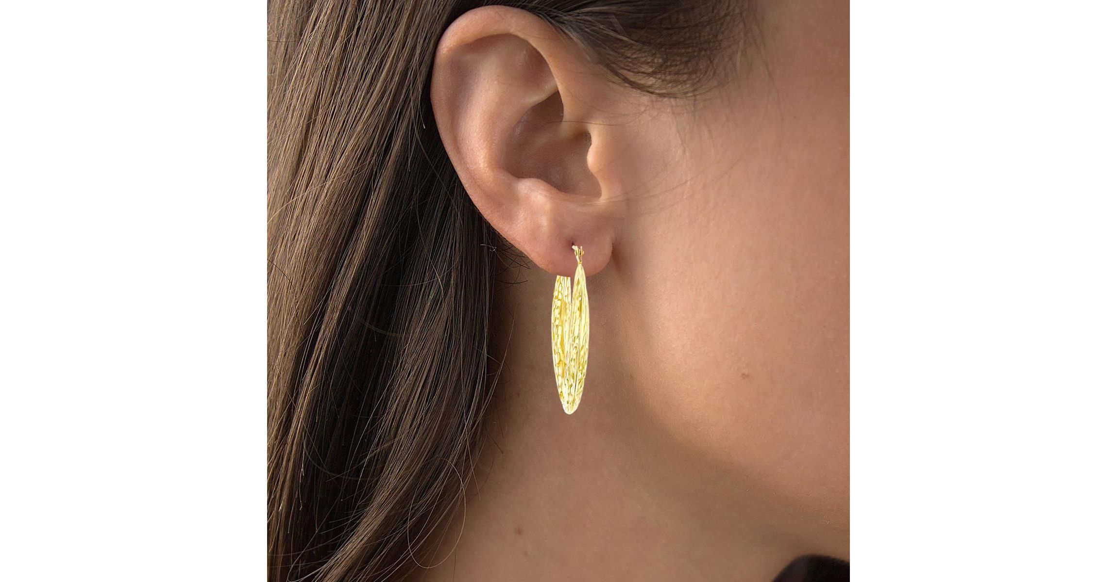 14K Yellow Gold Diamond Cut Oval Hoop Earring