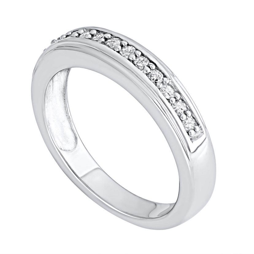 1/4 CTTW Diamond Wedding Band in Sterling Silver