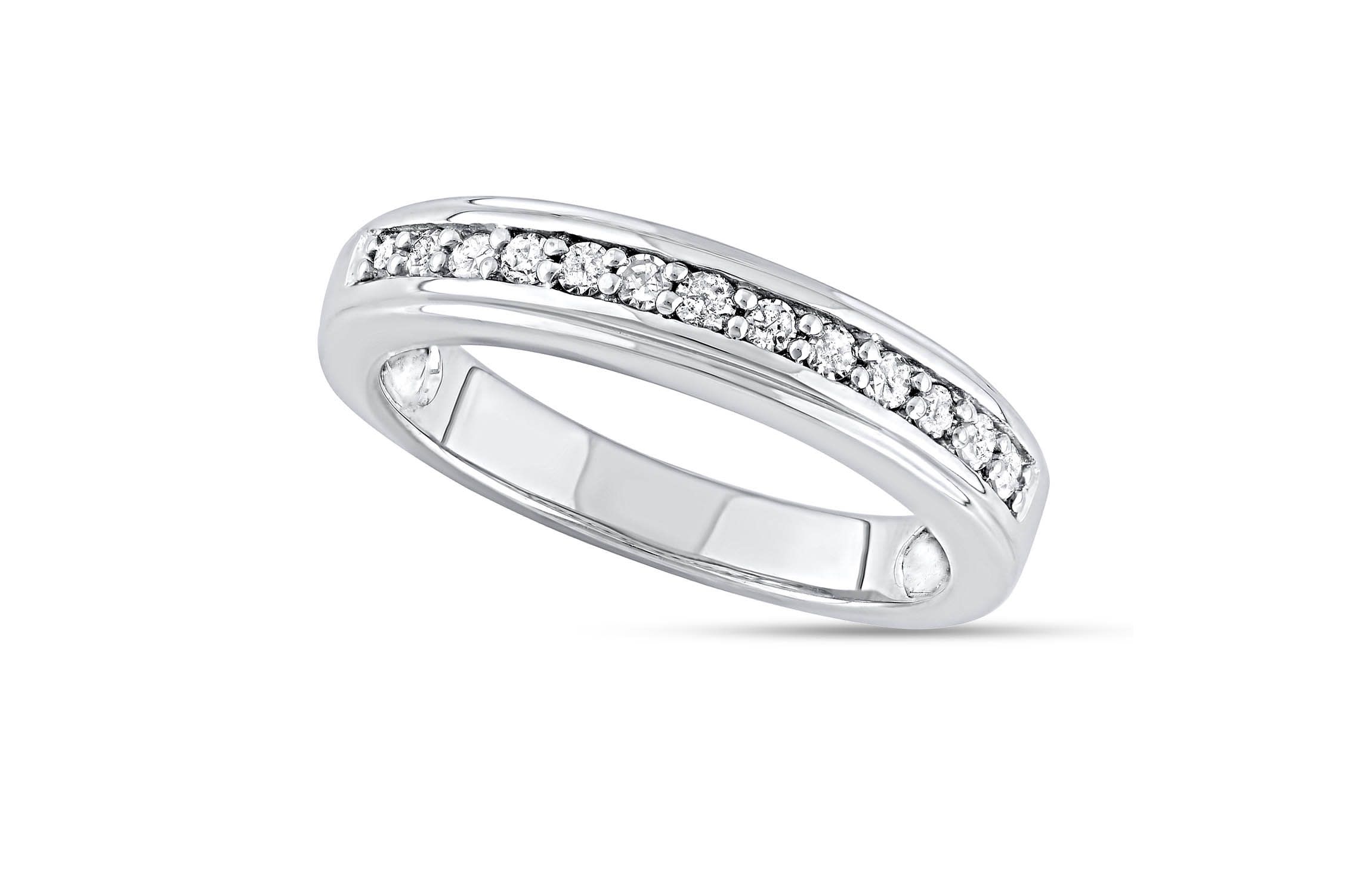 1/4 CTTW Diamond Wedding Band in Sterling Silver