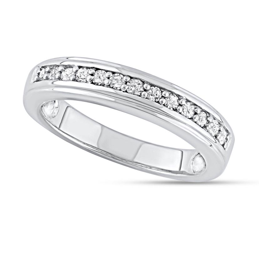 1/4 CTTW Diamond Wedding Band in Sterling Silver