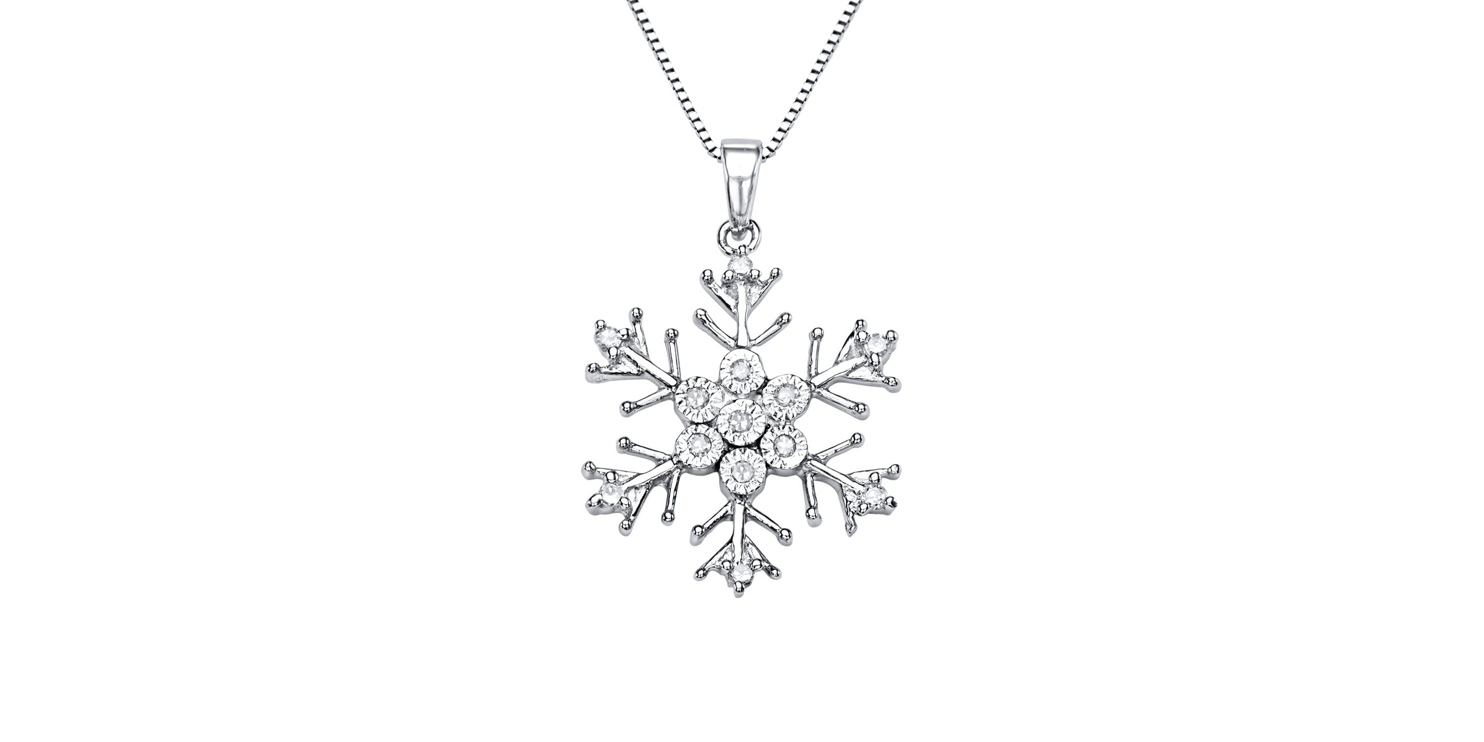 1/10 Cttw Diamond Snowflake Necklace Pendant in Sterling Silver