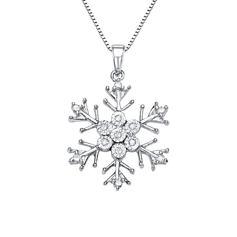 1/10 Cttw Diamond Snowflake Necklace Pendant in Sterling Silver