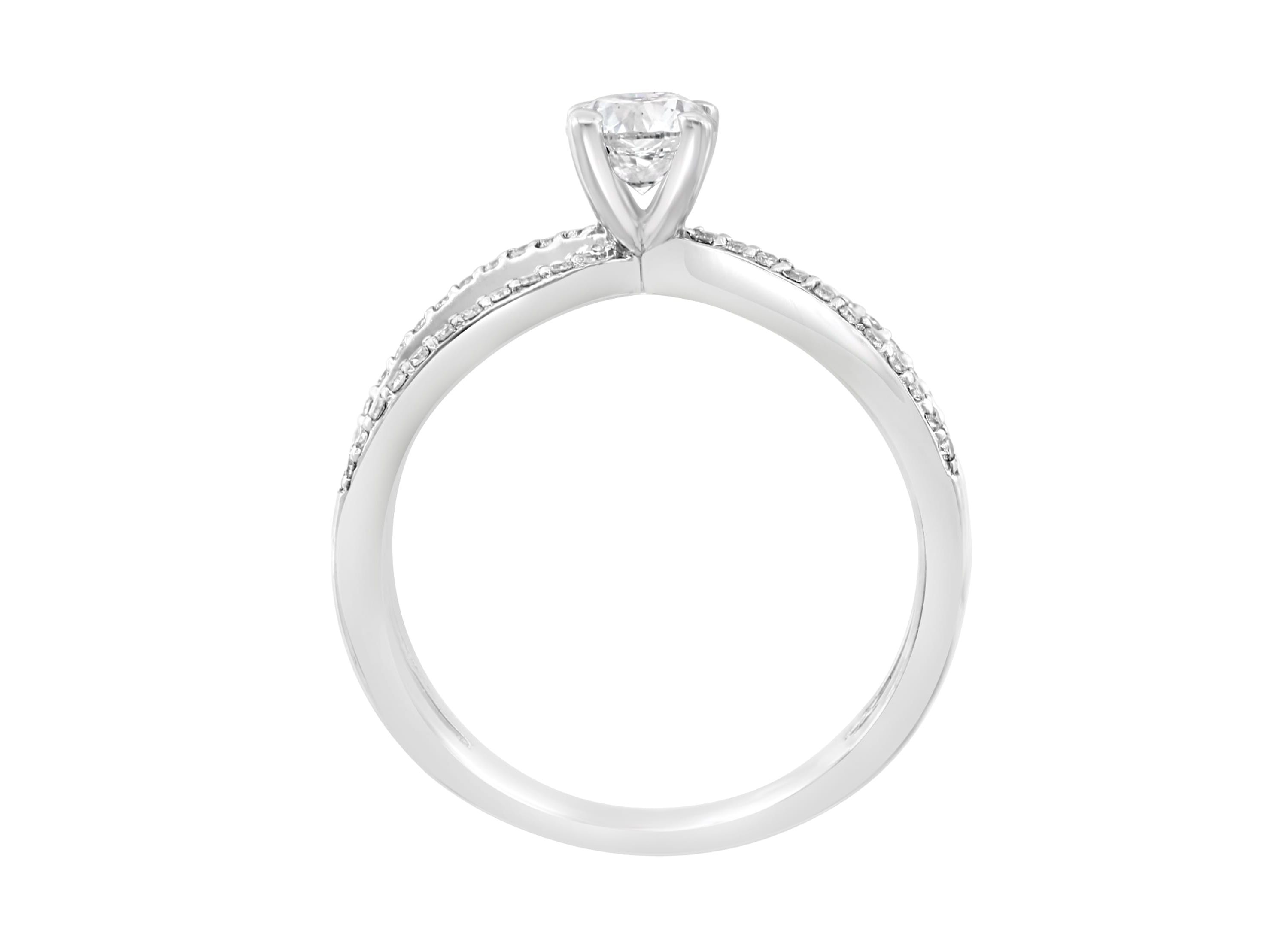 Diamond Ring In 14K White Gold