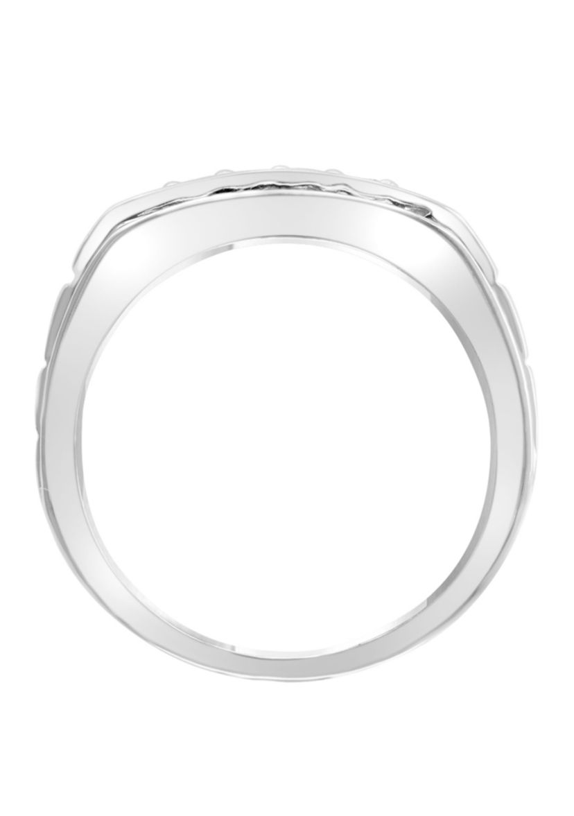 Diamond Ring in 14K White Gold