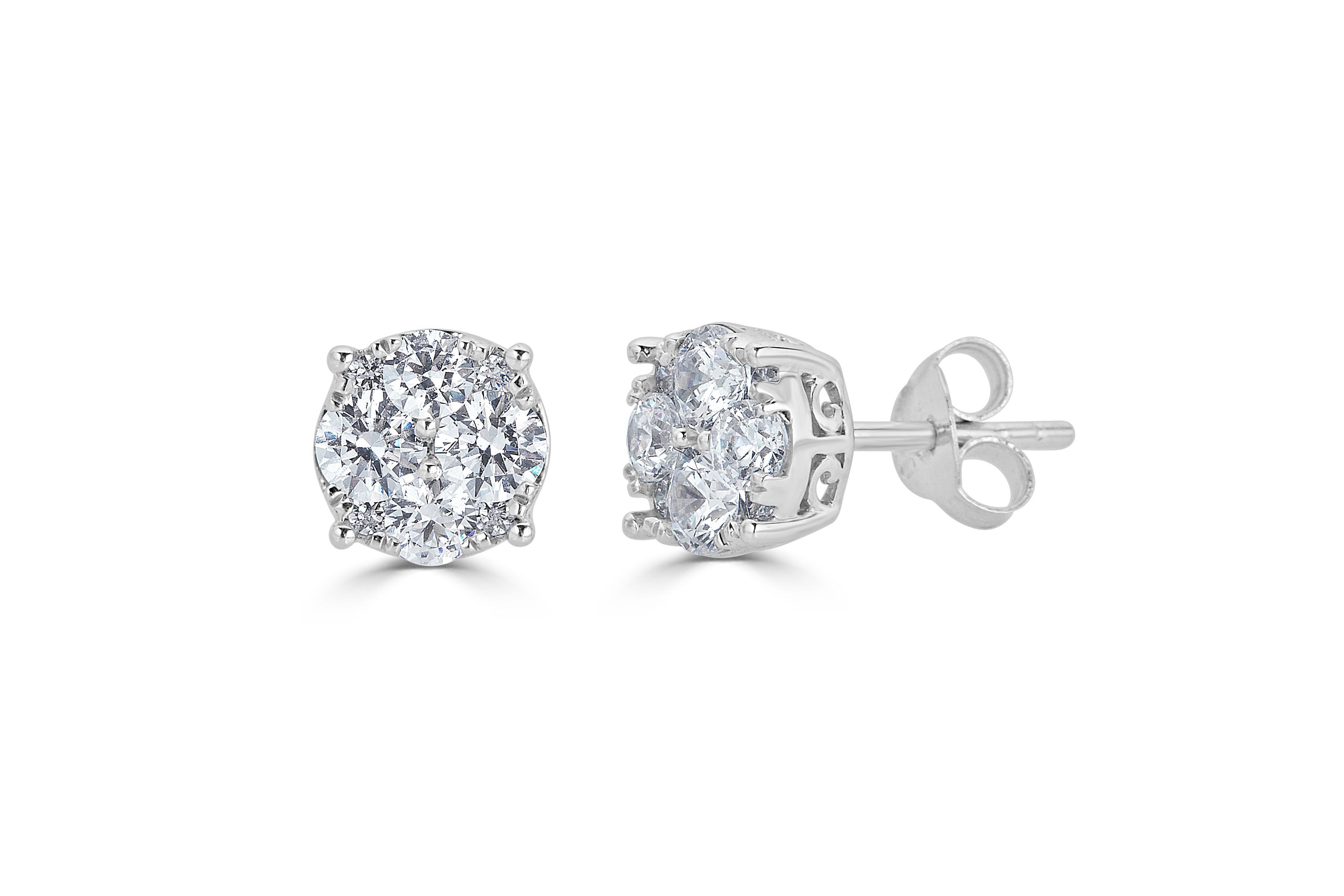 1/2Ctw Round Diamond Women Stud Earrings Set in 925 Sterling Silver