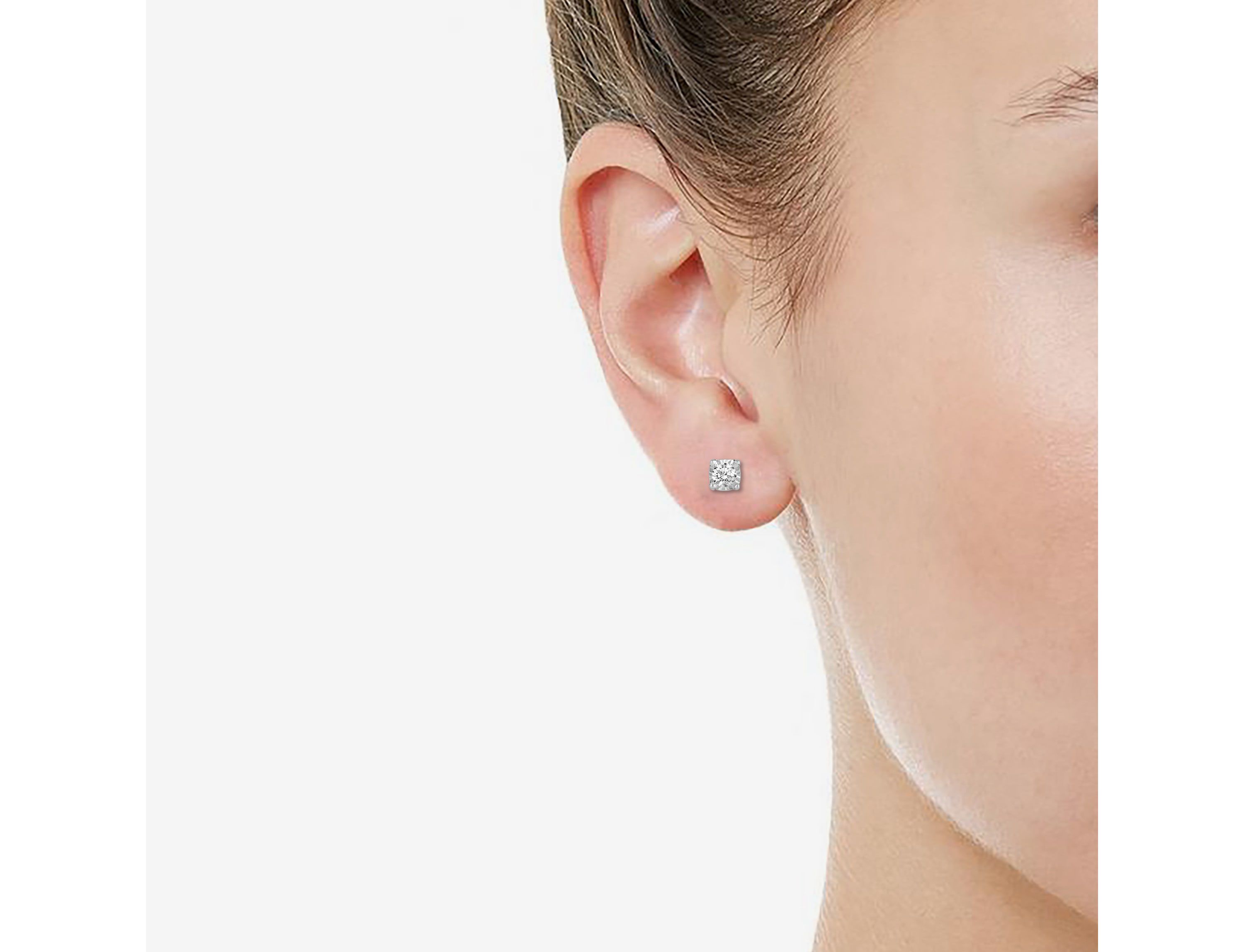 1/4Ctw Women Diamond Stud Earrings Set in 925 Sterling Silver