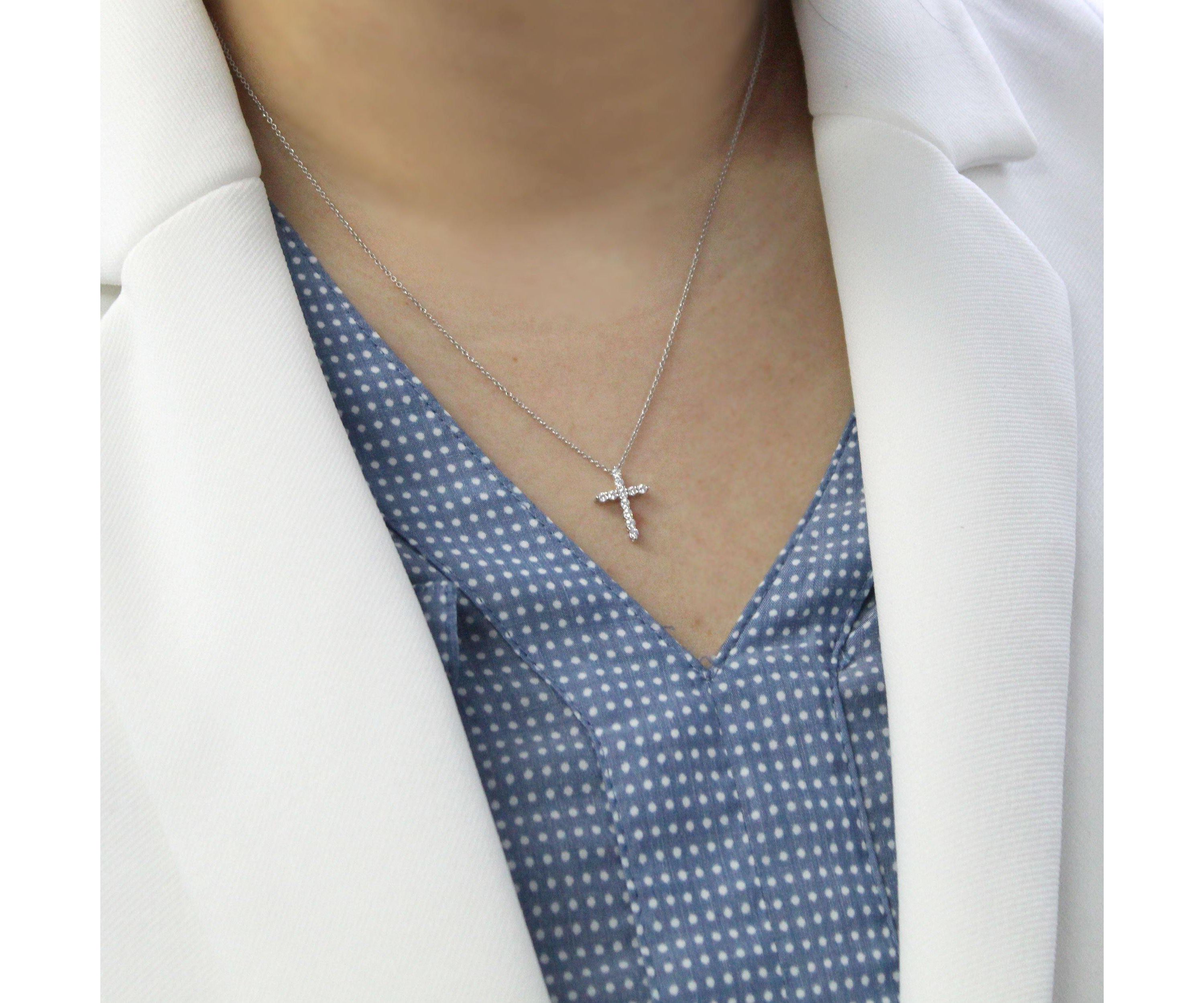 1/4Ctw Diamond Cross Pendant Necklace Set in 925 Sterling Silver with 18" Cable Chain