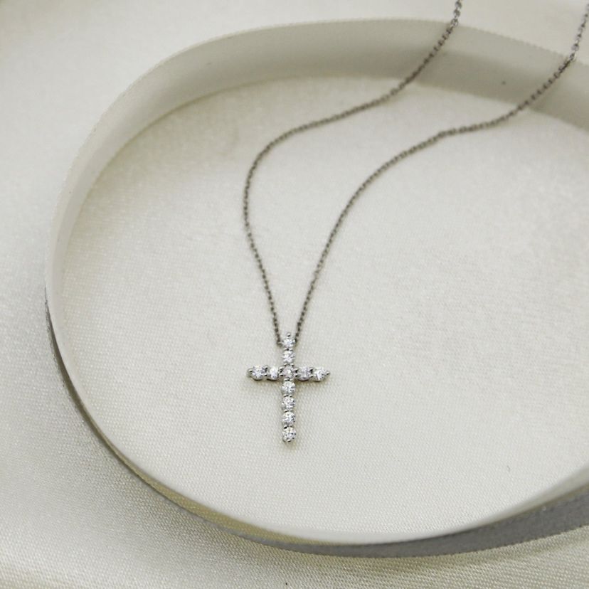 1/4Ctw Diamond Cross Pendant Necklace Set in 925 Sterling Silver with 18" Cable Chain