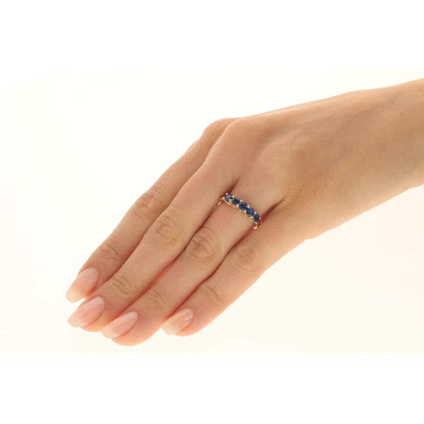 Blue Sapphire Ring in 14K Yellow Gold