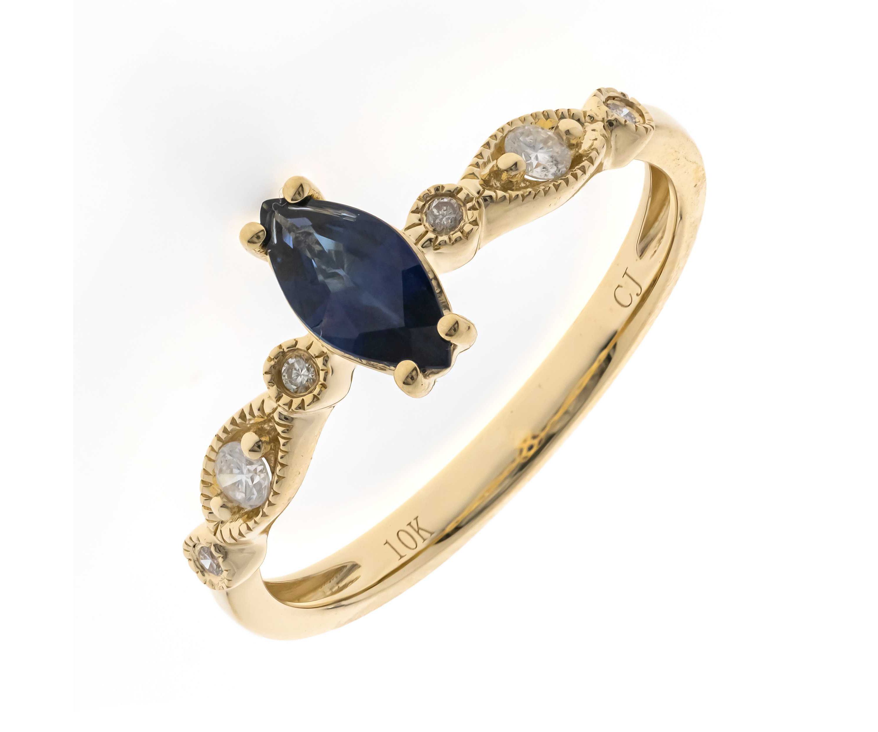 Blue Sapphire Ring in 10K Yellow Gold