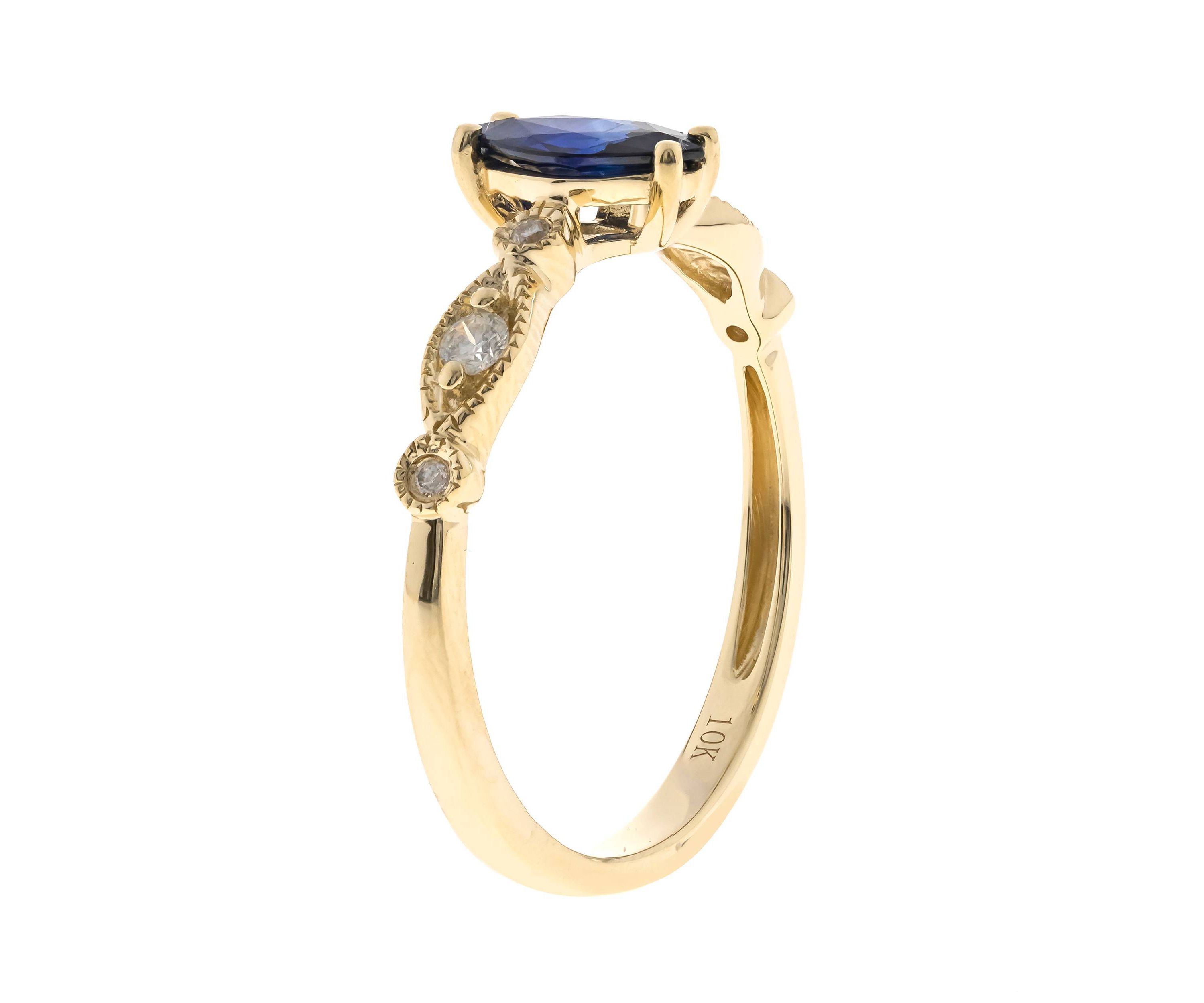 Blue Sapphire Ring in 10K Yellow Gold
