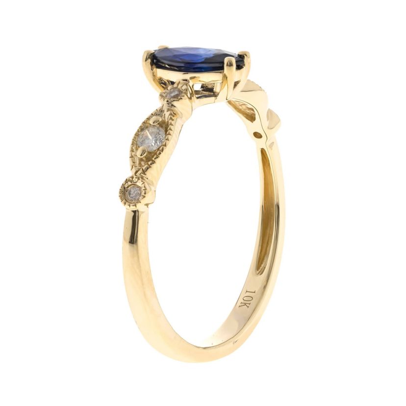 Blue Sapphire Ring in 10K Yellow Gold