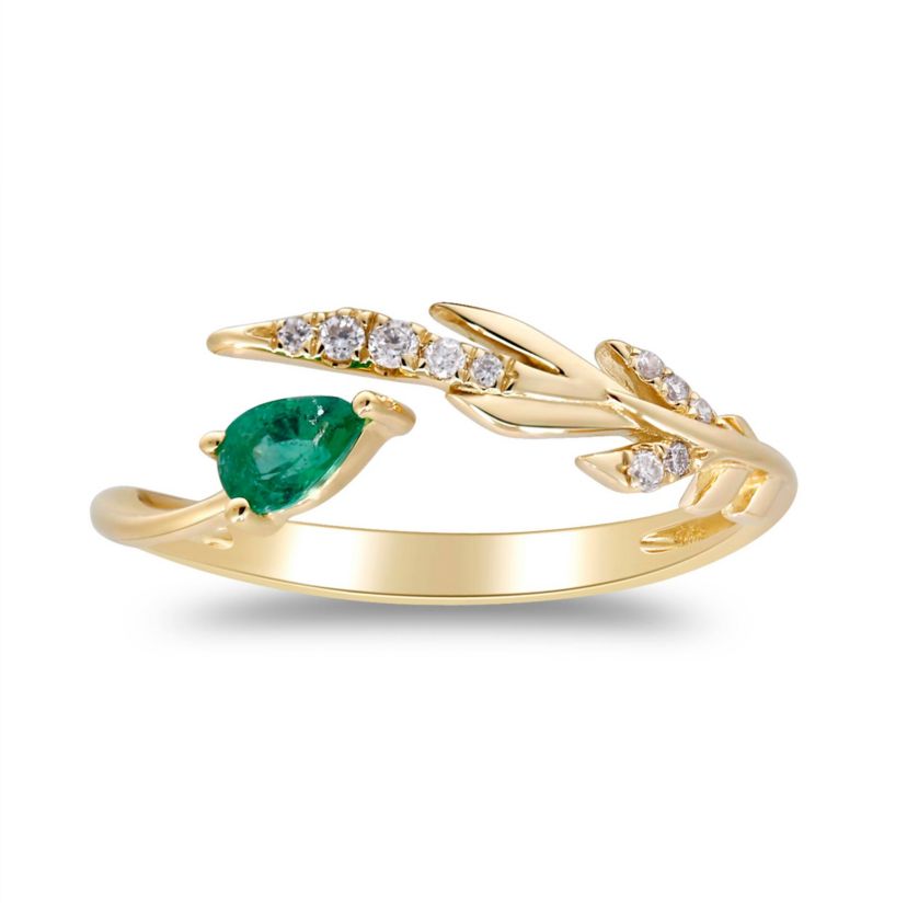 Emerald Ring in 14K Yellow Gold